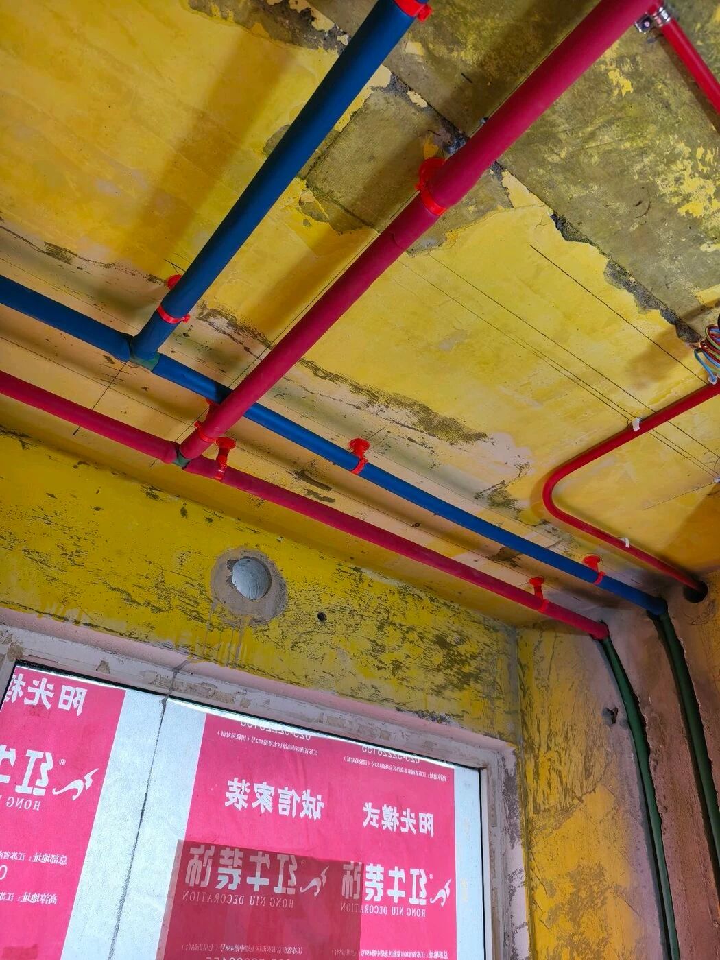 南京紅牛裝飾定期工地巡檢，以專業(yè)和熱情回饋每一份信任！09