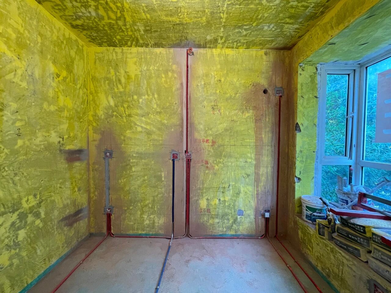 差別真的太大了！南京紅牛裝飾標(biāo)準(zhǔn)化水電工藝vs非正規(guī)／熟人施工隊(duì)的水電工藝！