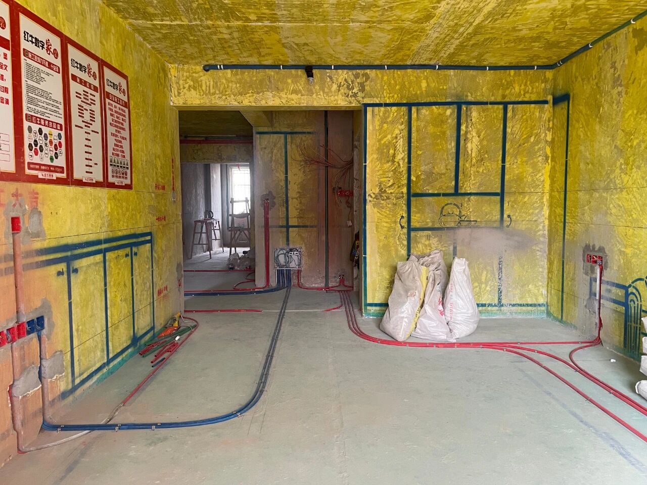 九月秋意漸濃，南京紅牛裝飾工地巡檢步履不停，只為兌現(xiàn)品質(zhì)承諾！