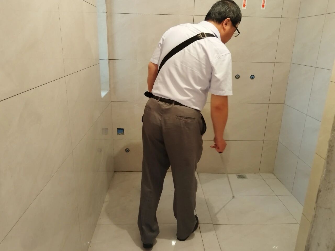 九月秋意漸濃，南京紅牛裝飾工地巡檢步履不停，只為兌現(xiàn)品質(zhì)承諾！