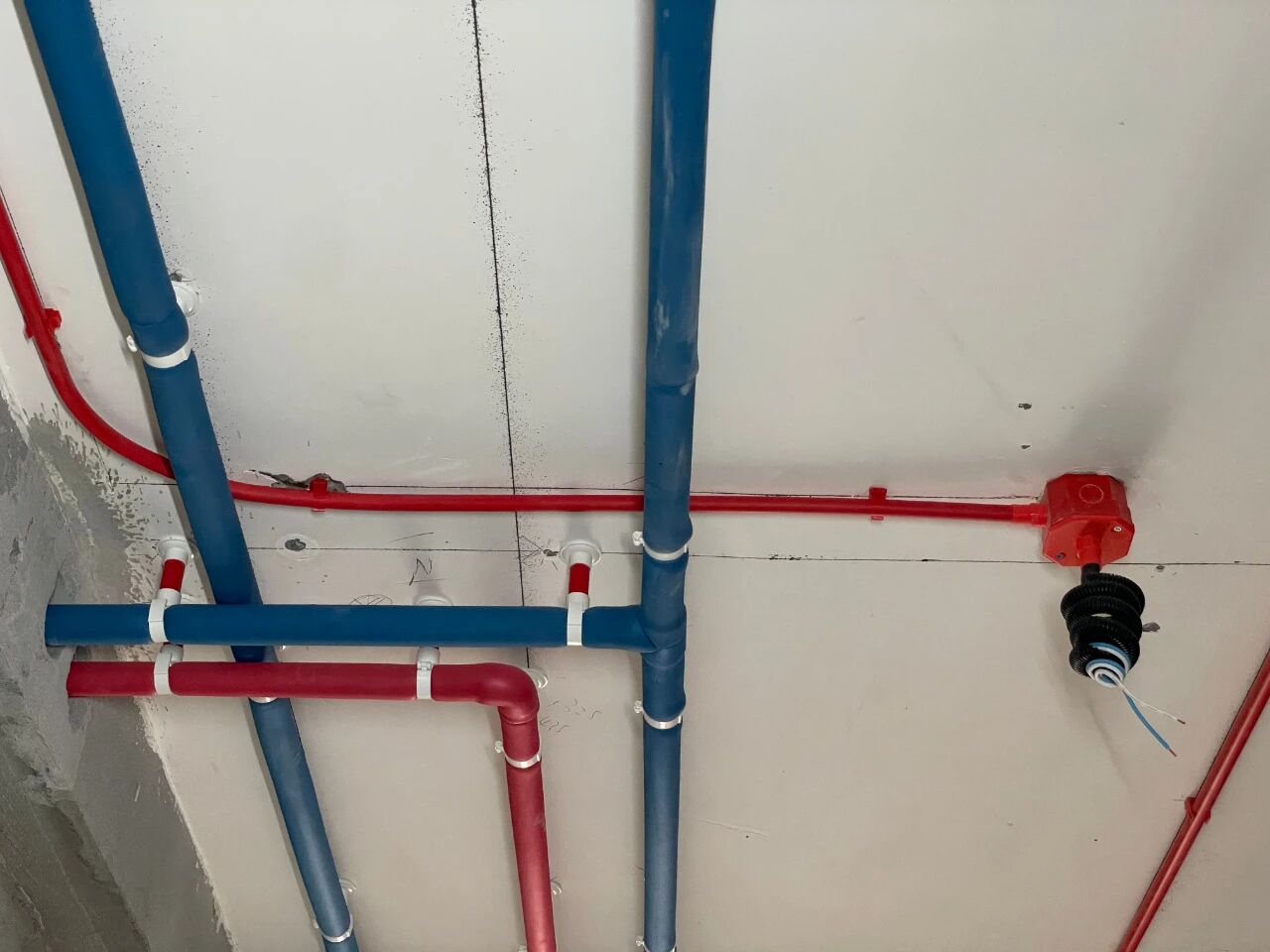 工地巡檢：雙節(jié)同慶，品質(zhì)同行，嚴(yán)把每一道工序，用心守護(hù)夢想家！