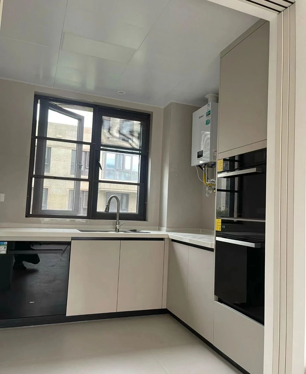 工地巡檢：雙節(jié)同慶，品質(zhì)同行，嚴(yán)把每一道工序，用心守護(hù)夢想家！